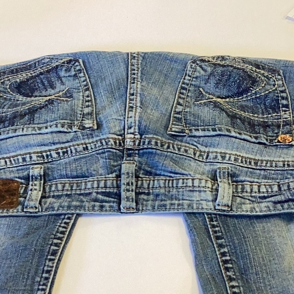 Silver Jeans. - Picture 7 of 7